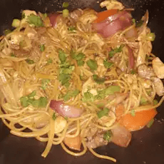 Tallarin Saltado Shrimp