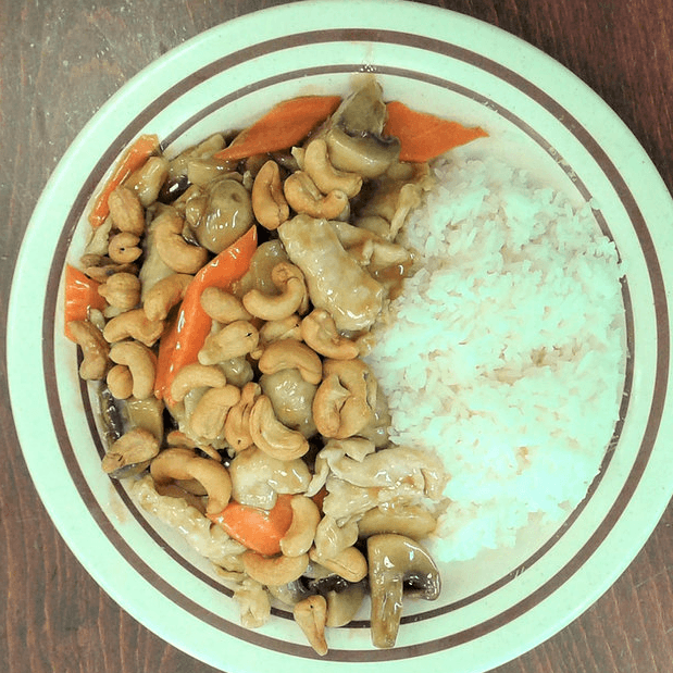 Chicken with Cashew Nuts (QT)