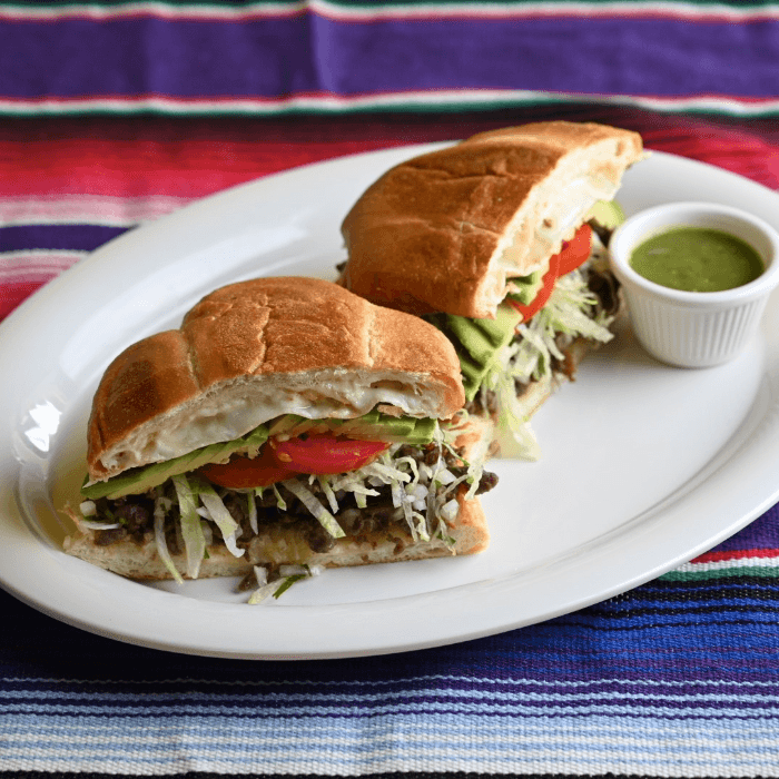 Tortas Barbacoa.