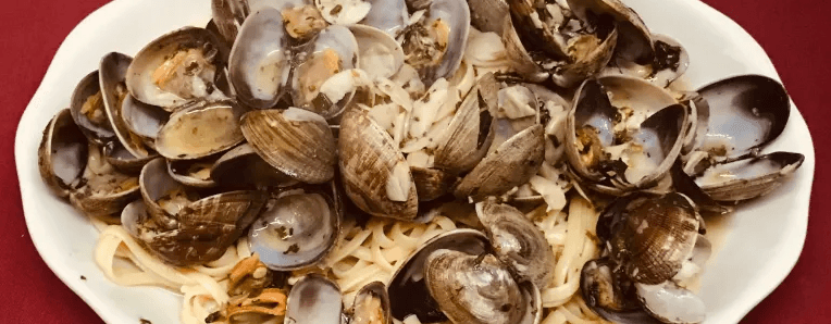 Pasta with Vongole Sauce