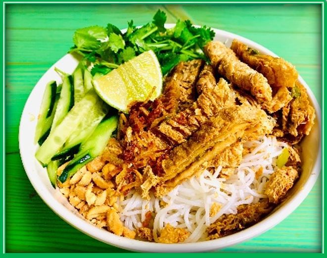 E5. Buddha Bowl (Bún Bì)