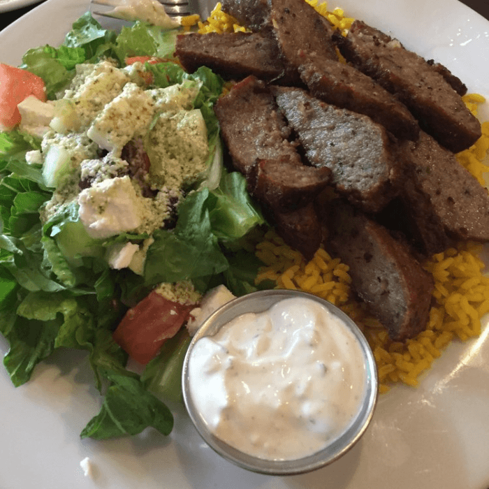 Delicious Gyros: A Mediterranean Delight