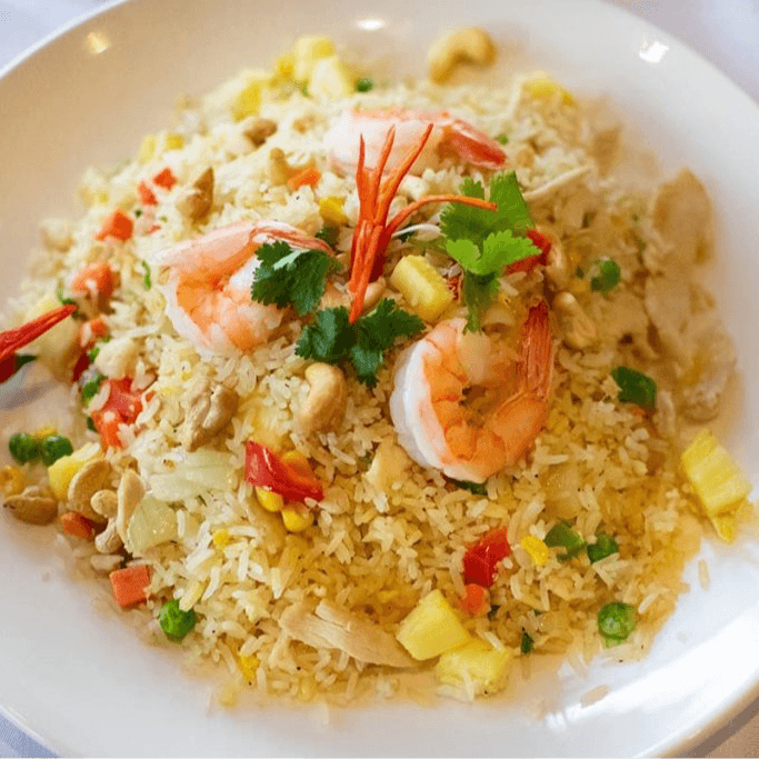 B8 Thai Pineapple Fried Rice 泰式菠萝炒饭