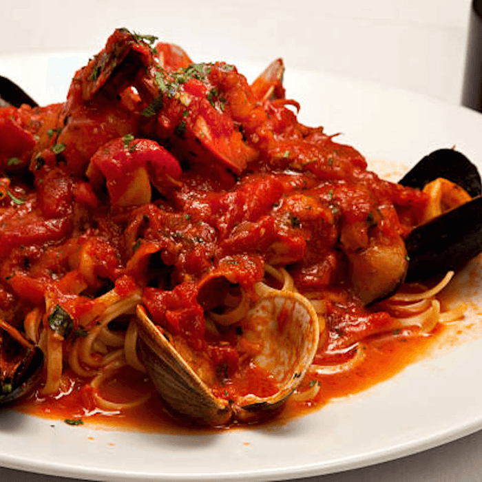 Spaghetti & Mussels Marinara