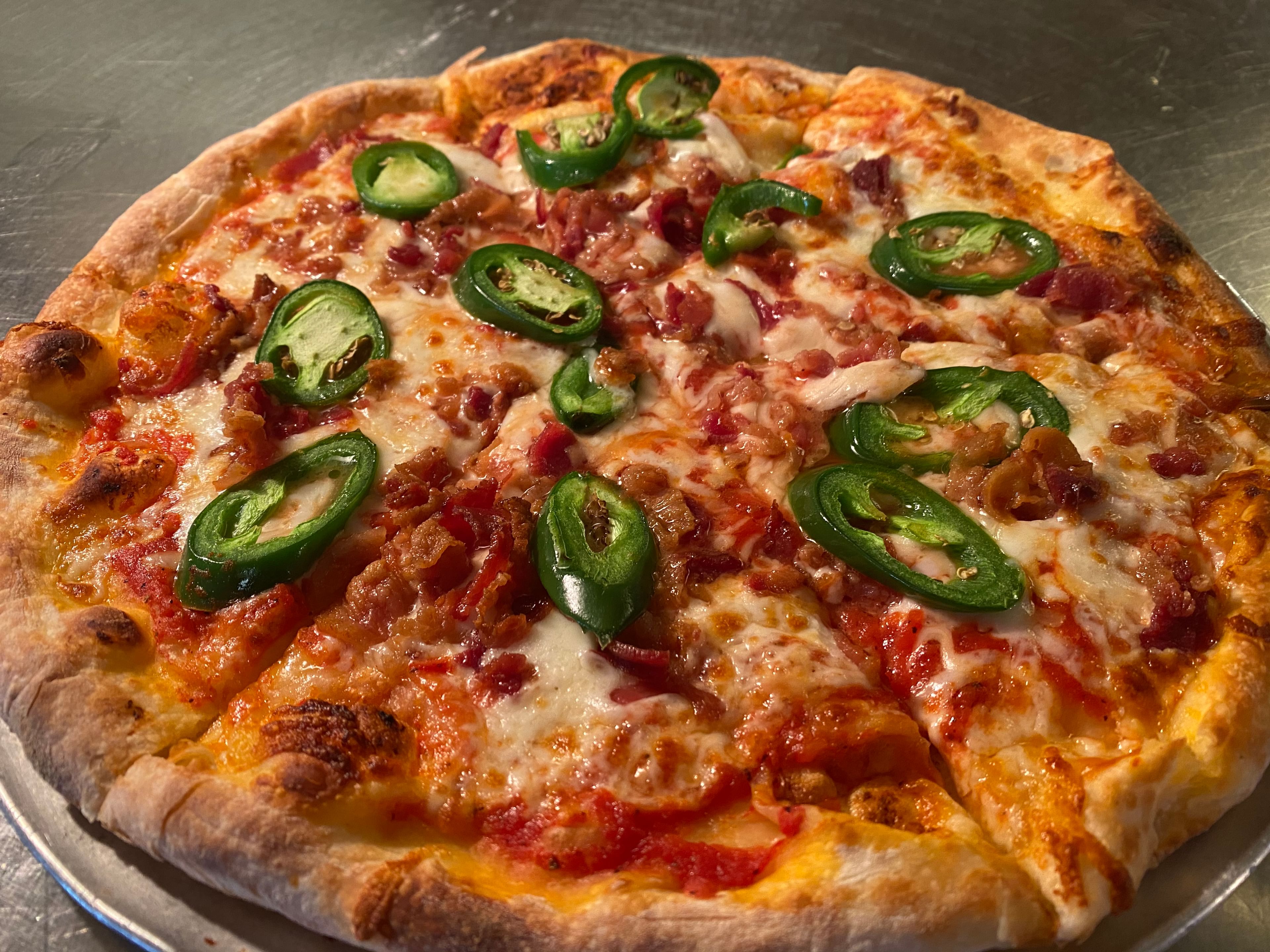 Tommy V's Heatlovers Bacon & Jalapeno Pizza