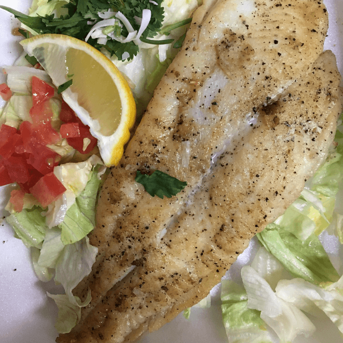 Filete de Pescado a la Plancha / Grilled Fish Fillet