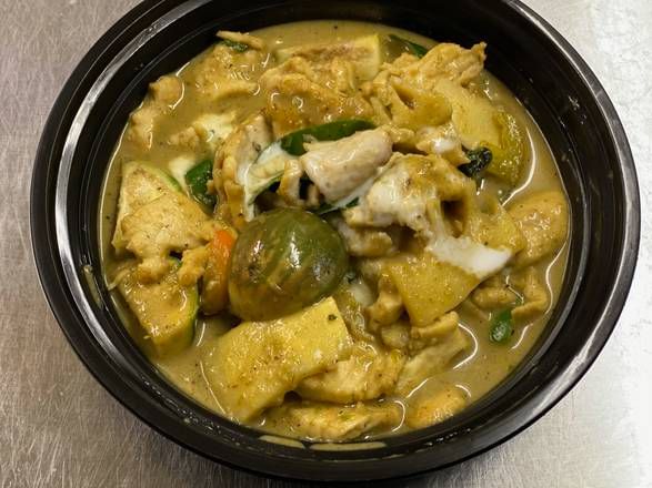 CR2. Green Curry