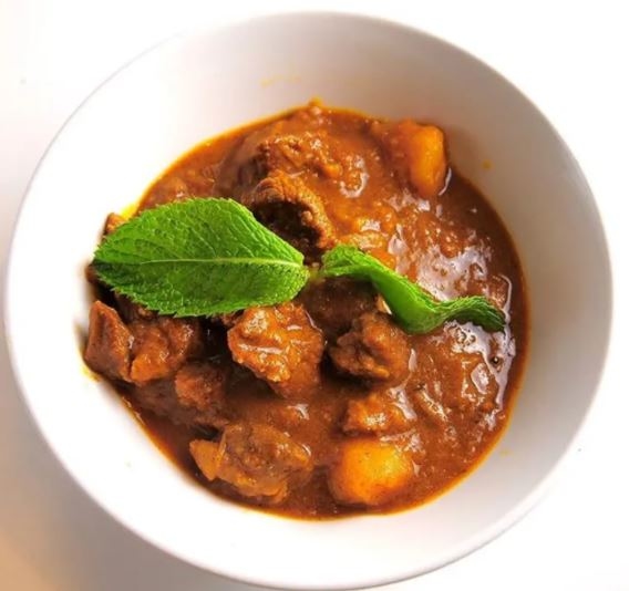 41. Shwe Myanmar Special Beef and Potatoes Curry