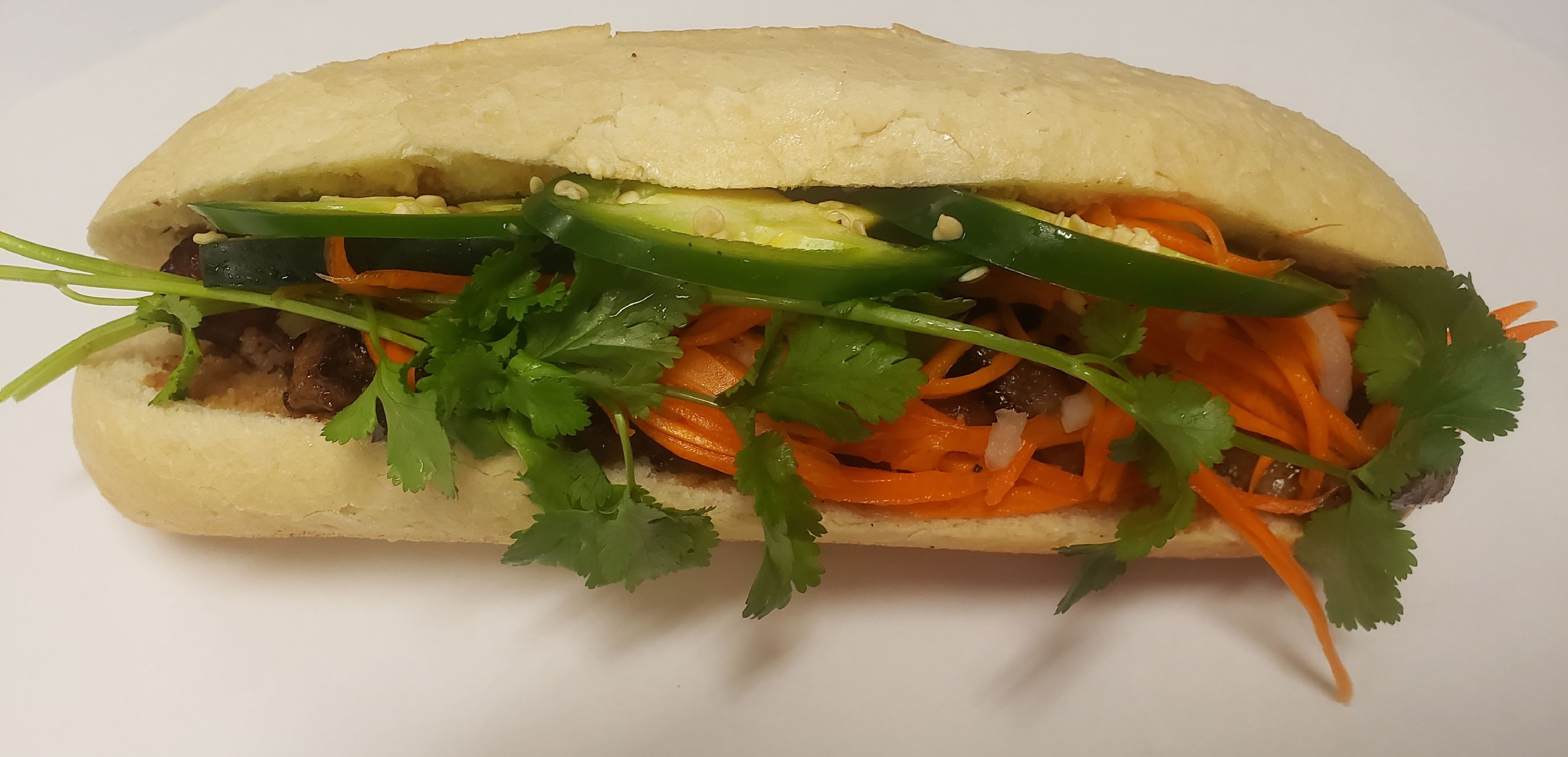 104 e, Lemongrass Tofu Viet Sandwich 6"
