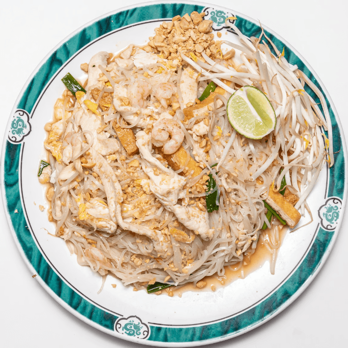 L-22. Pad Thai