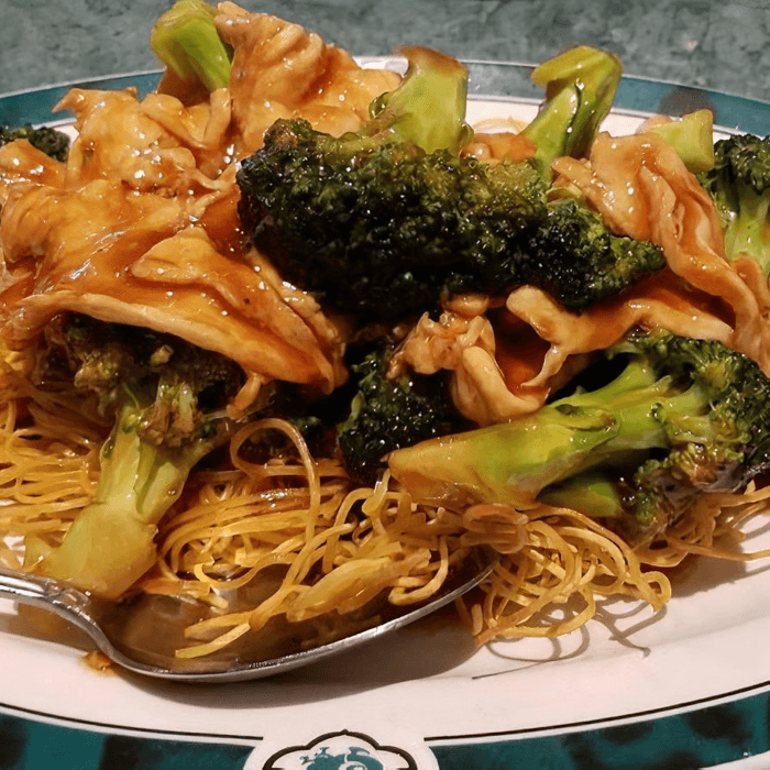 Pan Fried Noodles with Beef & Broccoli