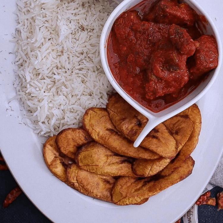 Rice and Stew with Plantains 