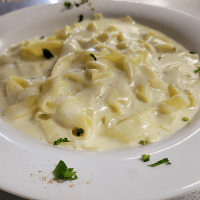 Kids Fettuccine Alfredo