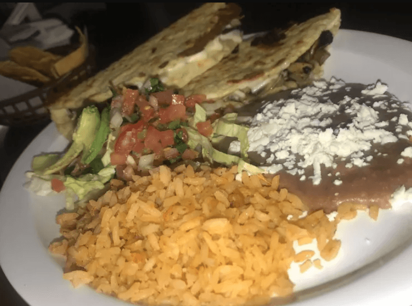 QUESADILLA DE HONGOS.