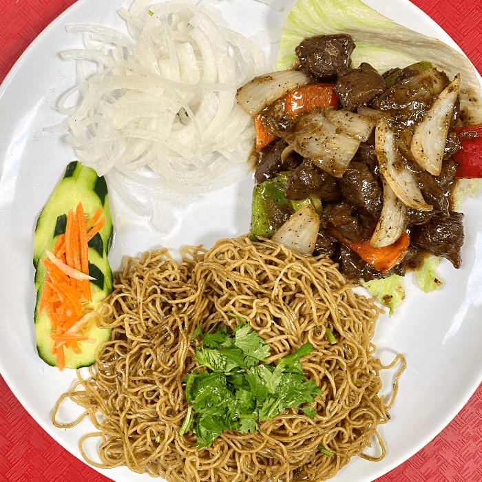 [M1] Shaking Beef Egg Noodle [ Mi Xao Bo Luc Lac ]