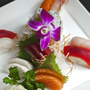 Sushi & Sashimi Dluxe