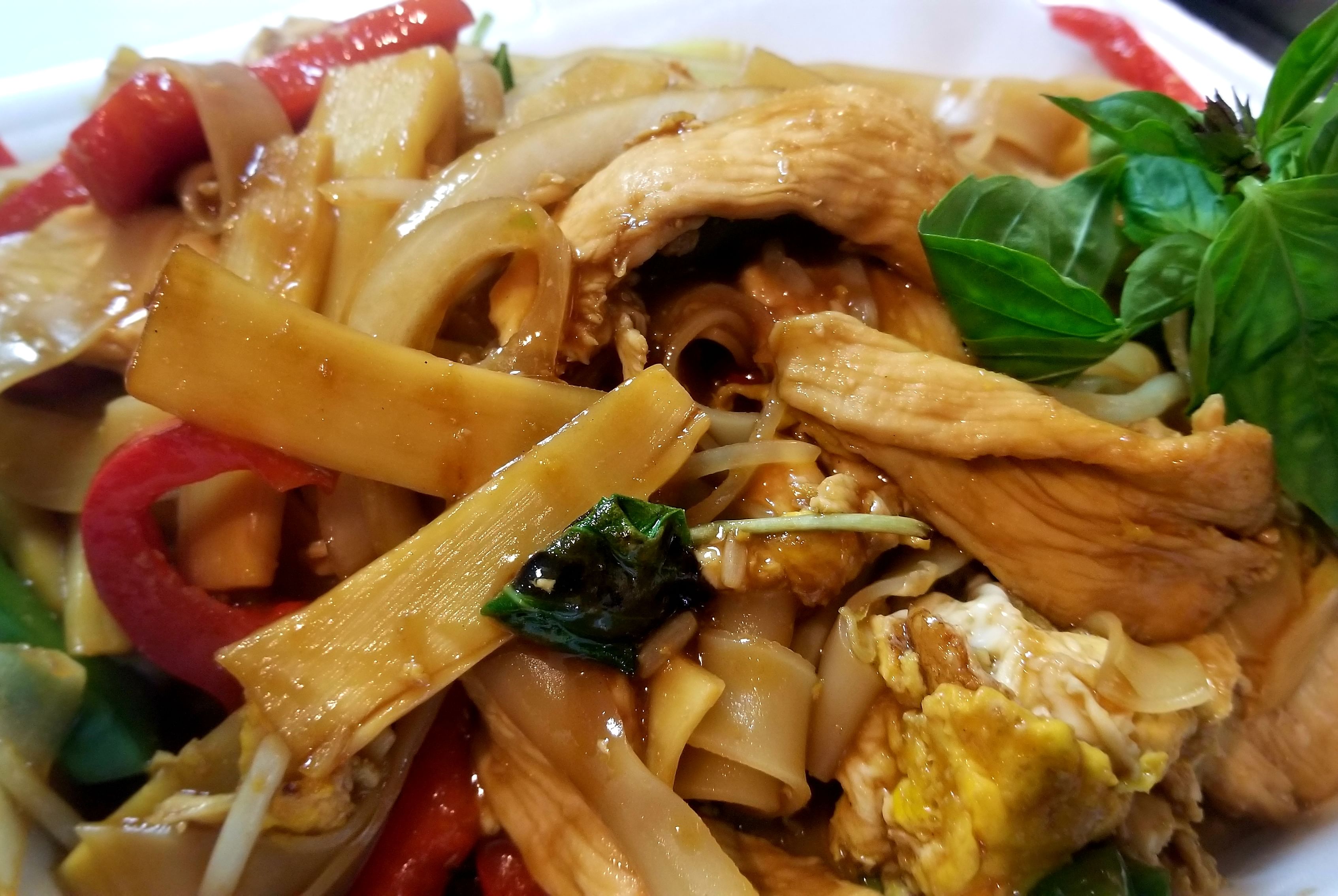 Pad Kee Mao (Drunken Noodles)