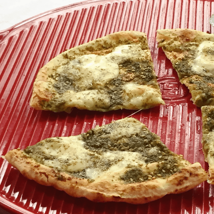 Za'atar & Cheese Pizza