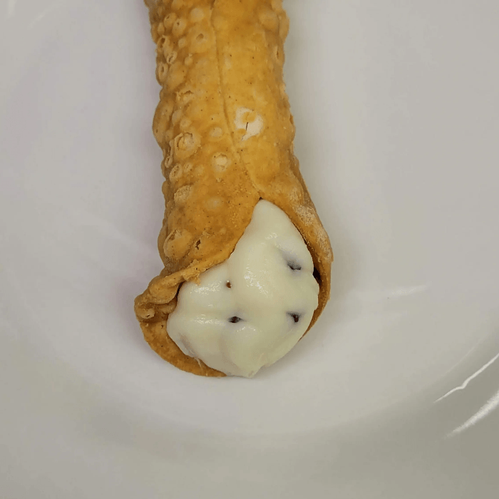 Cannoli.