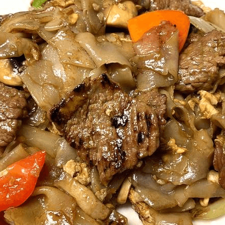 33. Pad Kee Mao (Drunken Noodles).