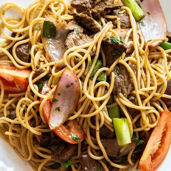 Tallarin Saltado De Carne.