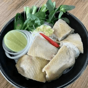 PG3 FREE RANGE CHICKEN PHỞ / Phở Gà Đi Bộ.