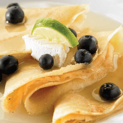 Crepas De Limon Con Salsa De Zarzamora