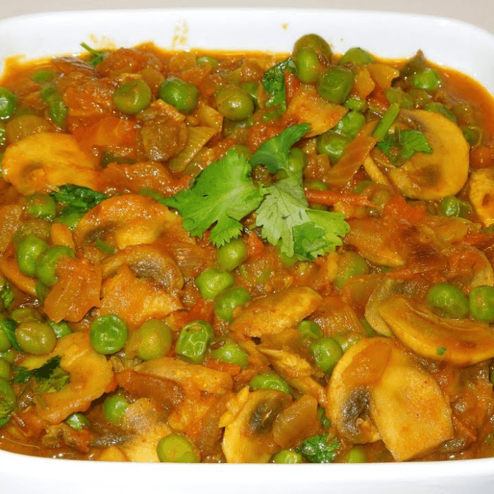 Mutter Mushroom Curry