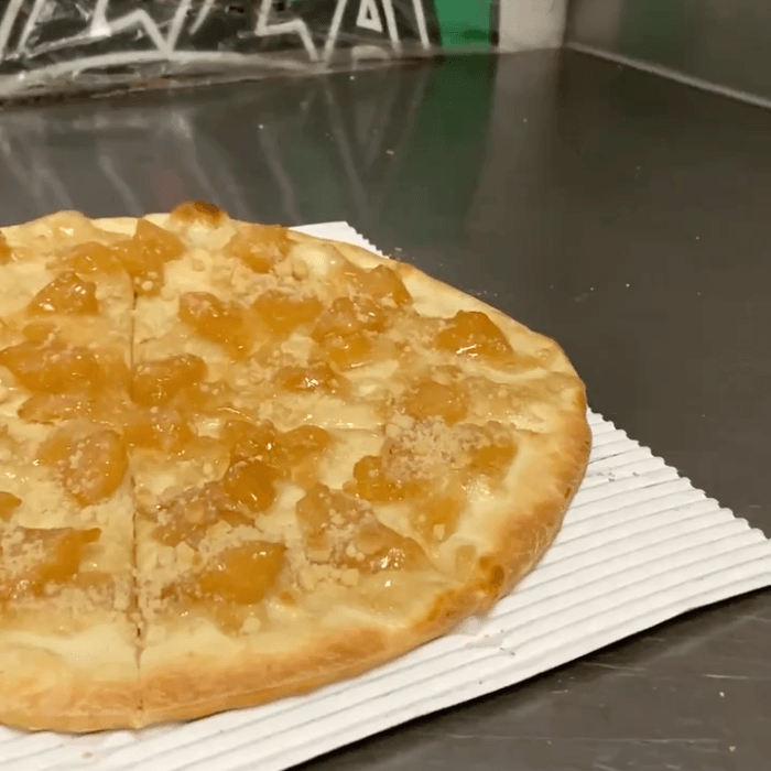 Apple Marshmallows Dessert Pizza
