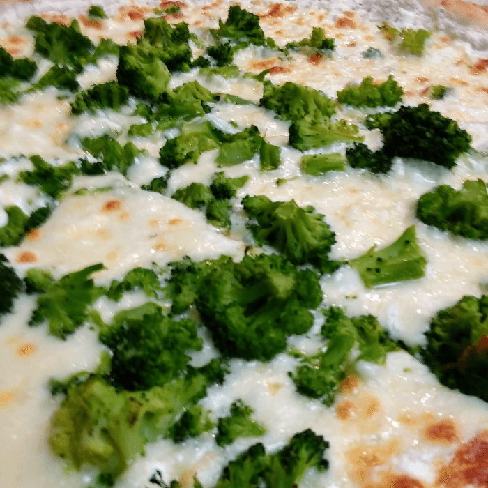Classic! White Broccoli Pizza