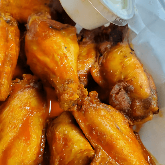 Buffalo Wings (8)