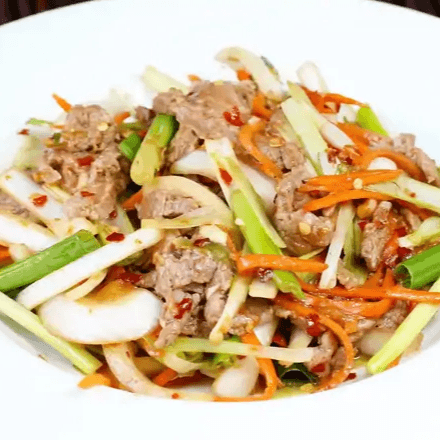 Beef with Green Onions in Wine Sauce