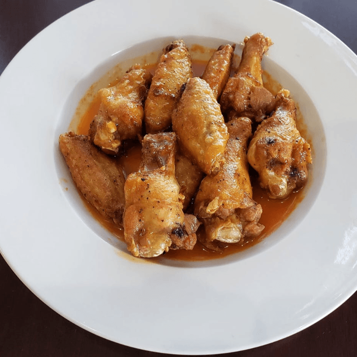Jumbo Buffalo Chicken Wings (10 pieces)