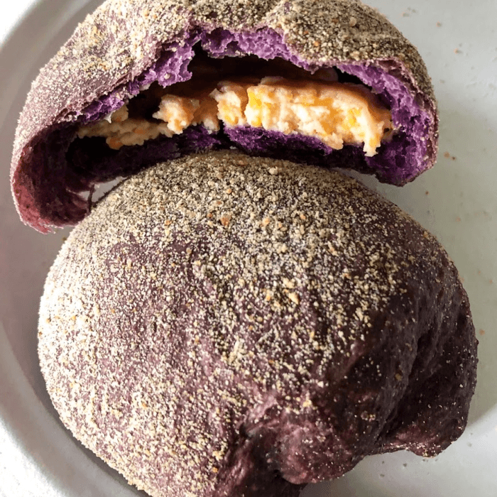 Ube Pan De Sal