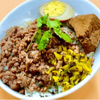 A16. Minced Pork over Rice 肉燥飯.
