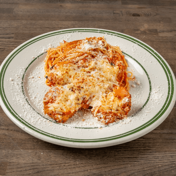 Pasta De Camarones a La Parmesana.