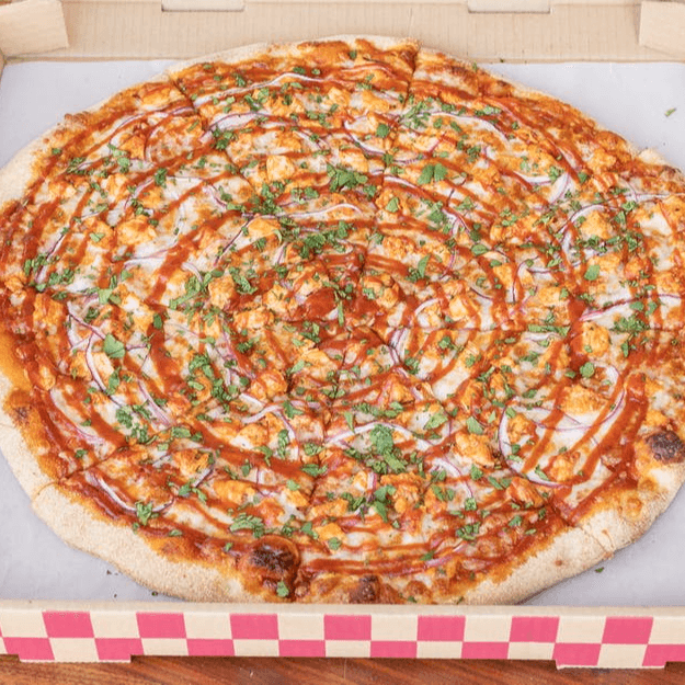 18'' X-Large BBQ Chicken Pizza (8 Slices).