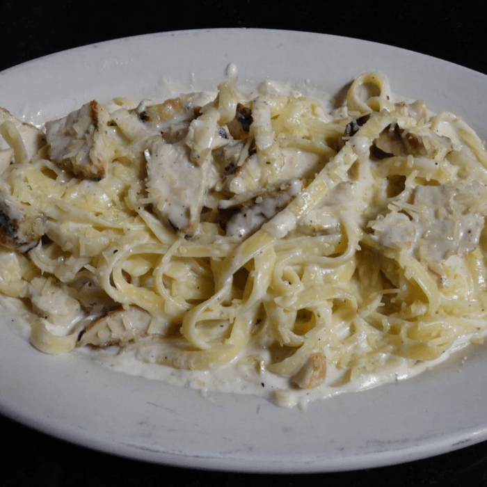 Chicken Alfredo pasta.