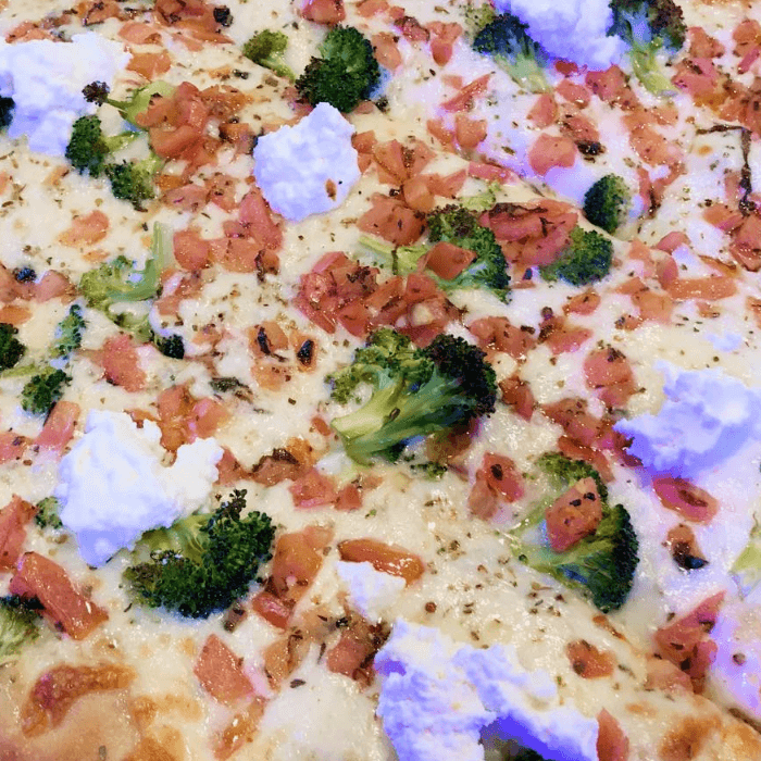 White Pizza (14")