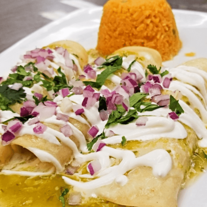 L-Enchiladas Suizas.