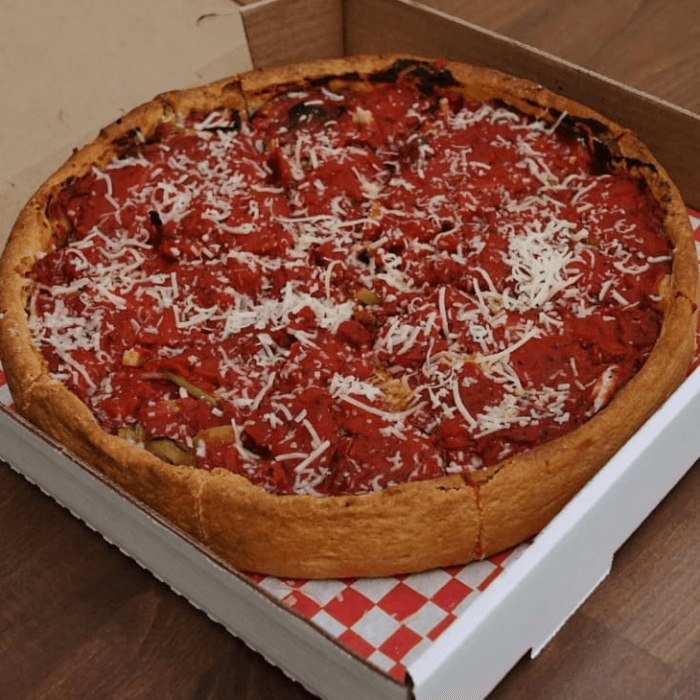 Rush Street Deep Dish 12" (8 Slices).