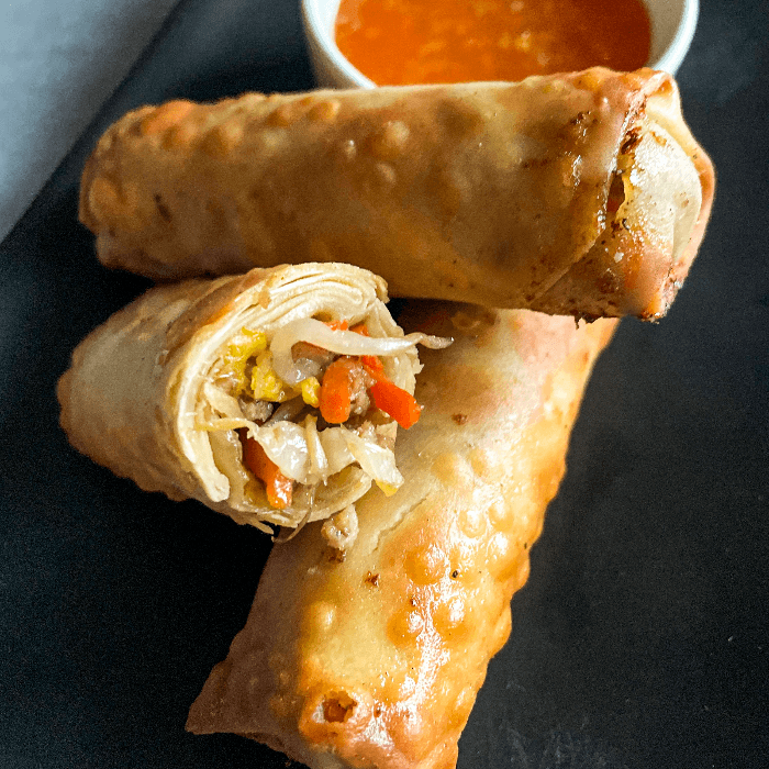 Chicken Egg rolls (3pc)