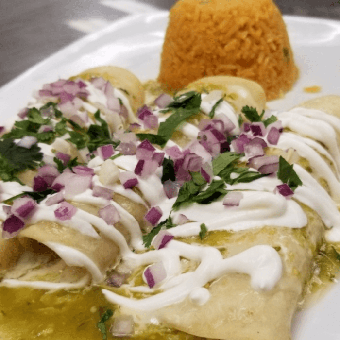 L- Enchiladas Suizas.