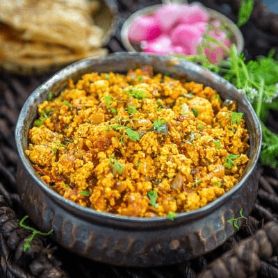 Paneer Bhurji (Indian Cheese in Tomato Gravy)