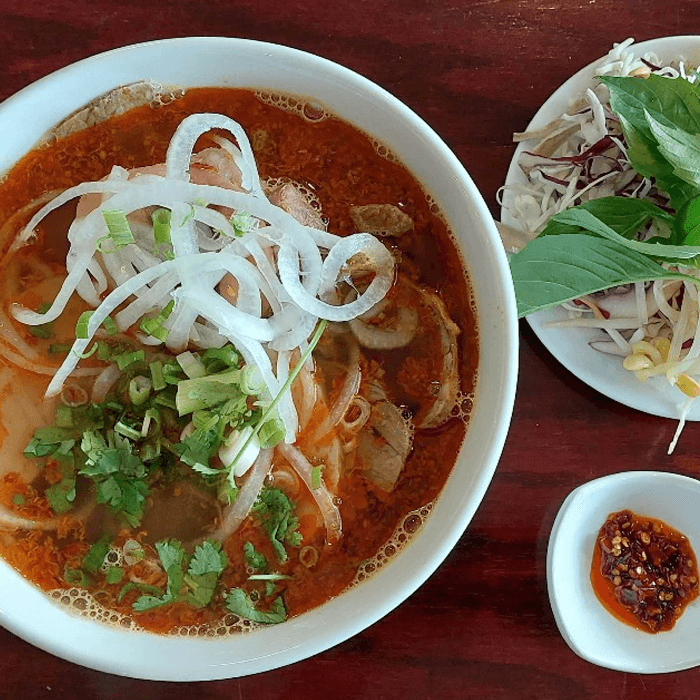 P12. House Special (bun bo hue).