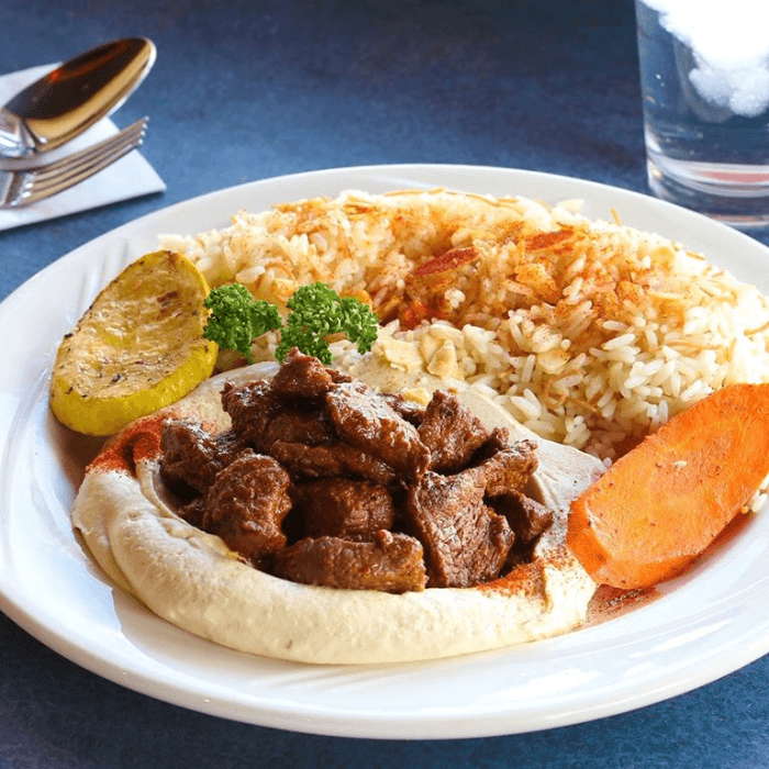 Hummus with Meat Topping(lunch).