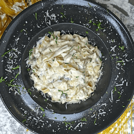 Pasta Alfredo - (Kids)