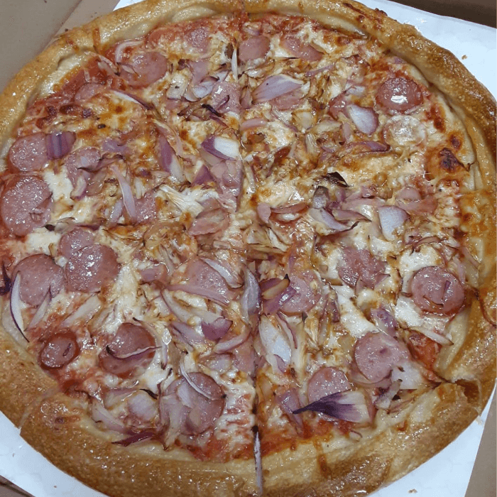 Calabresa Pizza (Large 16").