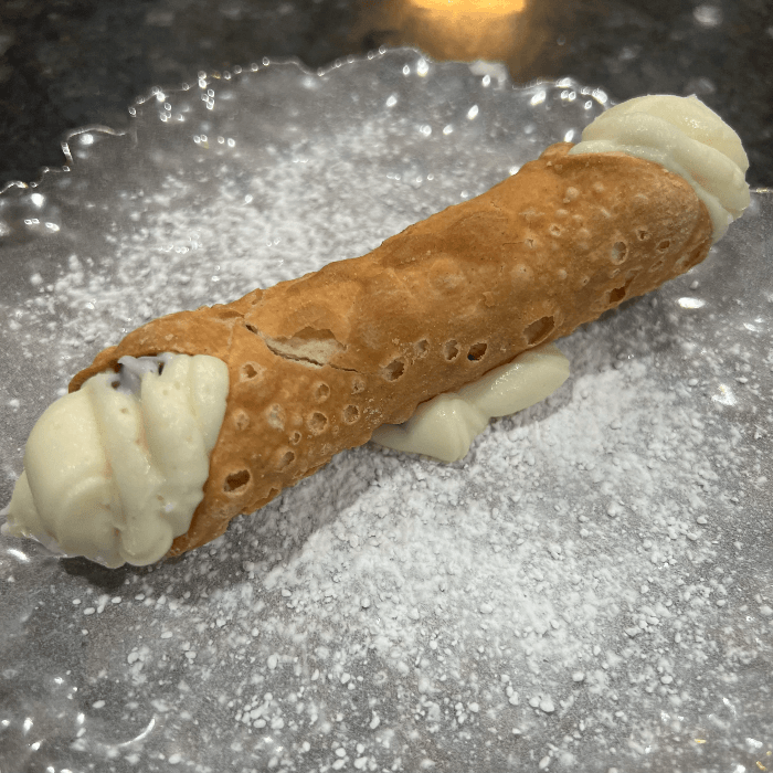 Cannoli large