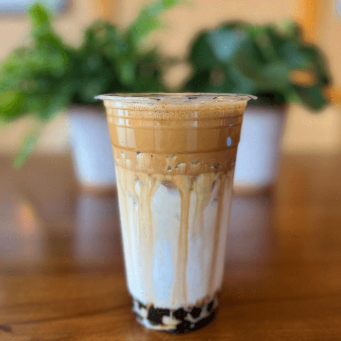 Iced Dalgona Latte (24oz).